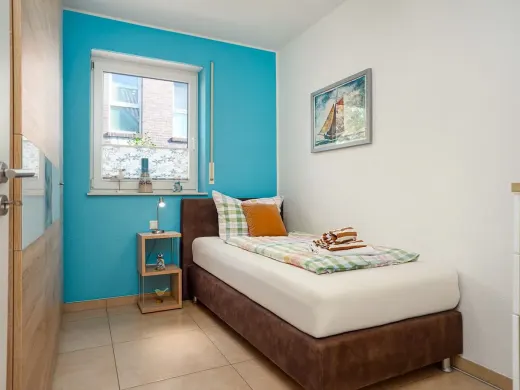 Zweite Schlafzimmer mit Boxspringbett