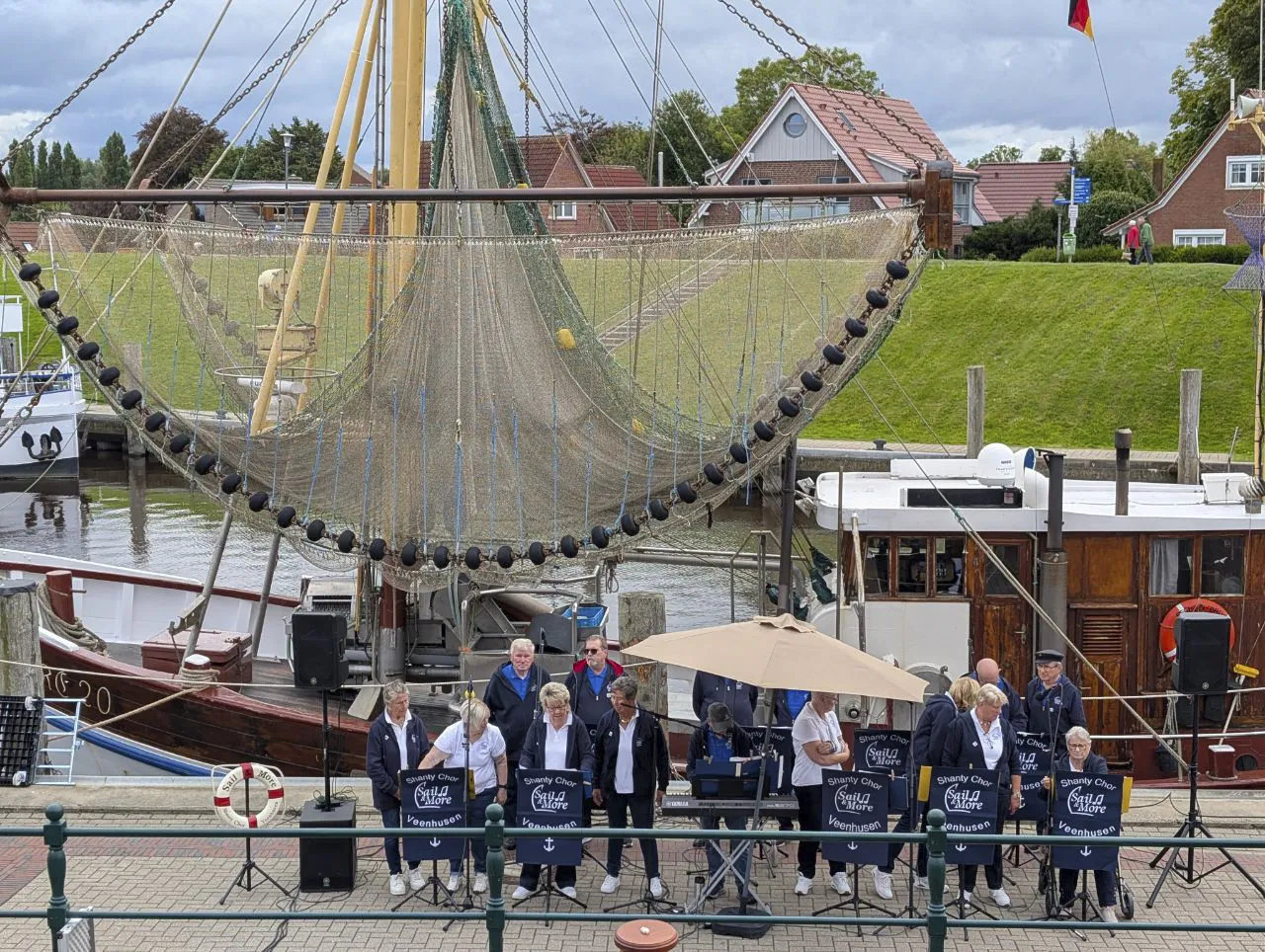 Hafenkonzert Greetsiel mit dem Shanty Chor